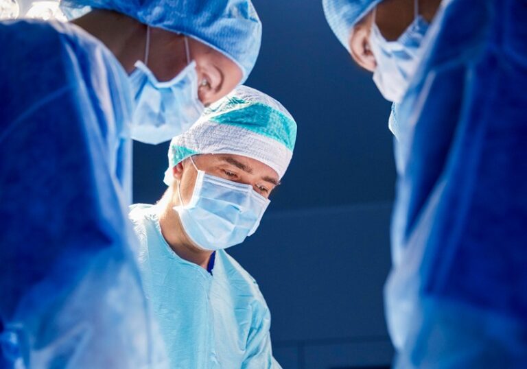 Cantidad de pacientes que esperan una cirugía en la CCSS creció en más de 5 mil este año