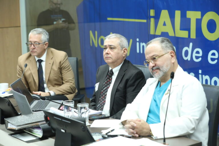 Careo de médicos en comisión de CCSS vuelve a encender conflicto por responsabilidad de especialistas en problemas por listas de espera