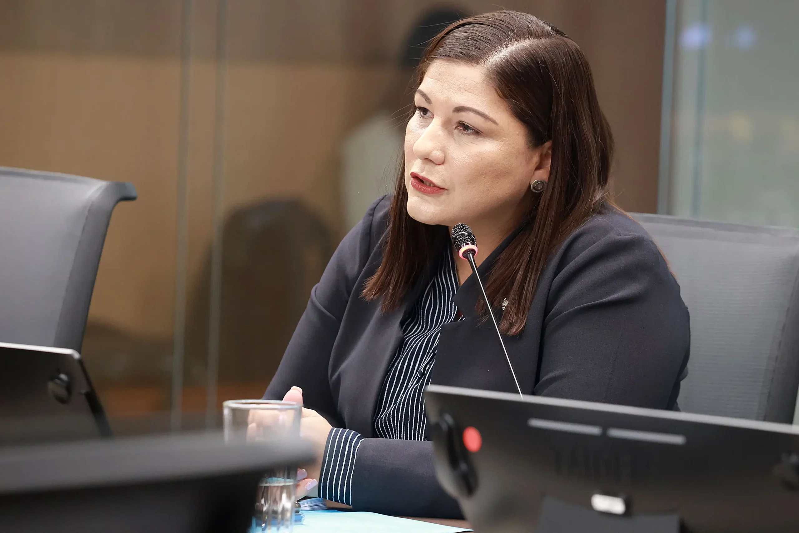 Presidenta de la CCSS Reconoce Imposibilidad de Reducir Listas de Espera por Déficit de Especialistas